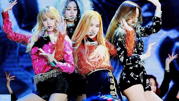 BLACKPINK performing Playing with Fire at the 31st Golden Disc Awards on January 13, 2017 - Sputnik International