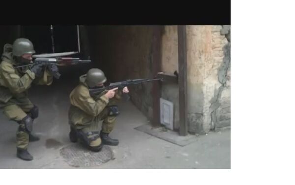 Azov training for close quarters combat in buildings, Kiev. - Sputnik International