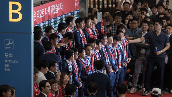 South Korea's World Cup football squad arrive at Incheon international airport on June 29, 2018 after competing in the 2018 Russian World Cup - Sputnik International