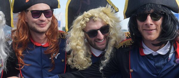 France's fans cheer waiting for the World Cup Round of 16 soccer match between France and Argentina, outside the Kazan Arena, in Kazan, Russia, June 30, 2018 France's fans cheer waiting for the World Cup Round of 16 soccer match between France and Argentina, outside the Kazan Arena, in Kazan, Russia, June 30, 2018 - Sputnik International