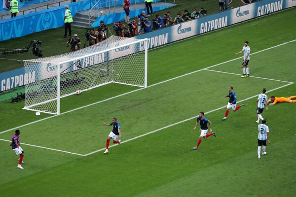 Soccer Football - World Cup - Round of 16 - France vs Argentina - Kazan Arena, Kazan, Russia - June 30, 2018 France's Kylian Mbappe celebrates scoring their fourth goal Soccer Football - World Cup - Round of 16 - France vs Argentina - Kazan Arena, Kazan, Russia - June 30, 2018 France's Kylian Mbappe celebrates scoring their fourth goal - Sputnik International