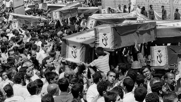 A funeral procession is held for six Pakistani and Indian nationals who were killed aboard Iran Air Flight 655, July 12, 1988, in Iran - Sputnik International