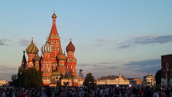 England fans vs Russian fans tournament in the Red Square in Moscow - Sputnik International