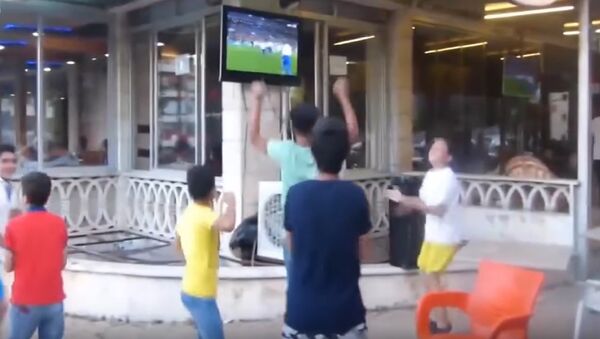 World Cup 2018: Syrians Celebrate Russian National Team's Victory Against Spain - Sputnik International