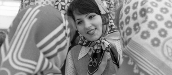 Headscarves with 1980 Summer Olympics emblem Headscarves with 1980 Summer Olympics emblem - Sputnik International