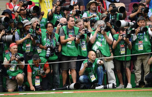 Photographers during 2018 FIFA World Cup match between Portugal and Morocco - Sputnik International