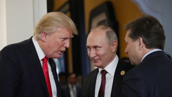 US President Donald Trump and Russian President Vladimir Putin meet on the sidelines of the Asia-Pacific Economic Cooperation forum. 11th of November, 2017 - Sputnik International