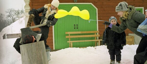 Maslenitsa festivities in Suzdal Maslenitsa festivities in Suzdal - Sputnik International