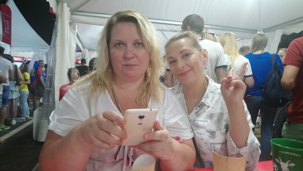 Lost in Google Translate: England Fans Struggle With Language Barrier  - Sputnik International