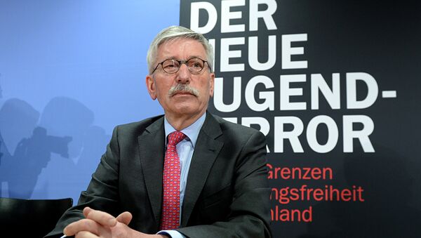 Former German Bundesbank Board Member Thilo Sarrazin poses for photographers during a presentation of his book  The new virtue terror (Der neue Tugendterror) in Berlin, on February 24, 2014 - Sputnik International