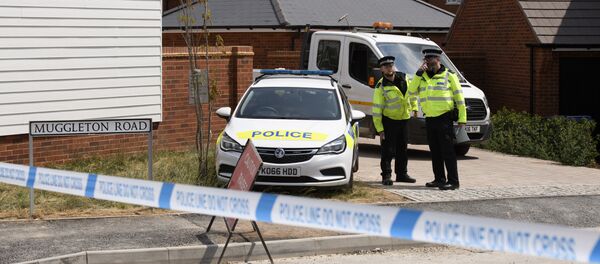 Policemen are outside the nerve agent victim Charlie Rowley in Amesbury, Wiltshire Policemen are outside the nerve agent victim Charlie Rowley in Amesbury, Wiltshire - Sputnik International