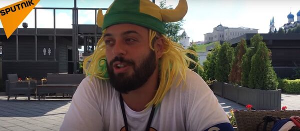 Brazilian Who Became a Meme in Russia Asks Putin for Citizenship - Sputnik International