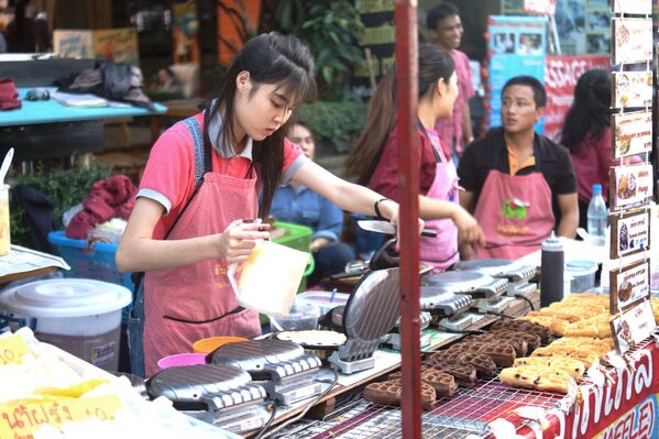 Sunday Market in Chiangmai, Thailand - Sputnik International