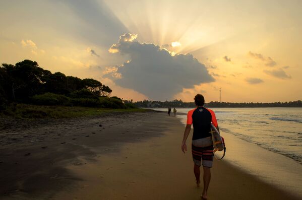 Sunset in Arugam Bay in Sri Lanka - Sputnik International