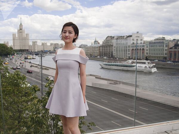 Yang Mimgming, who on social media has been dubbed the sexiest anchor in China” - Sputnik International