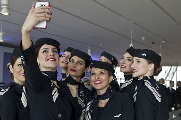 Crew selfie of Greek Aegean Airlines - Sputnik International