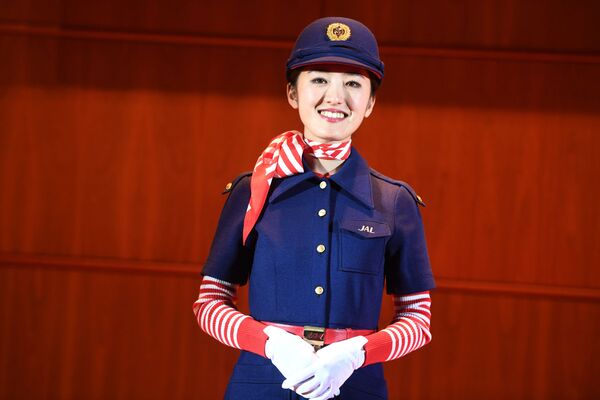 Japan Airlines' stewardess in uniform - Sputnik International