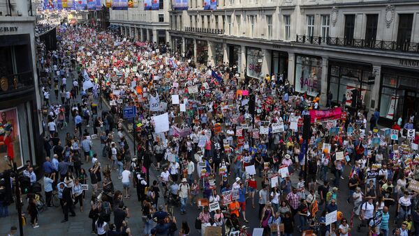 Demonstrators protest against the visit of U.S. President Donald Trump, in central London, Britain, July 13, 2018 - Sputnik International