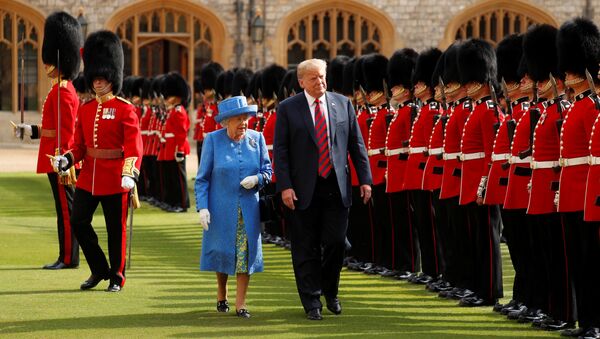 Trump meets the Queen at Windsor Castle in Britain - Sputnik International