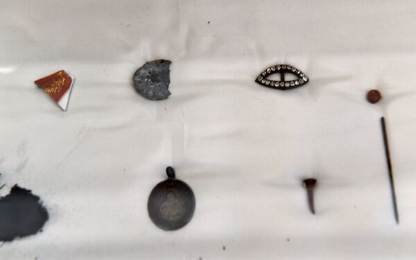 Remains of belongings of the Grand Duchesses found in the fireplace in Yekaterinburg Remains of belongings of the Grand Duchesses found in the fireplace in Yekaterinburg - Sputnik International