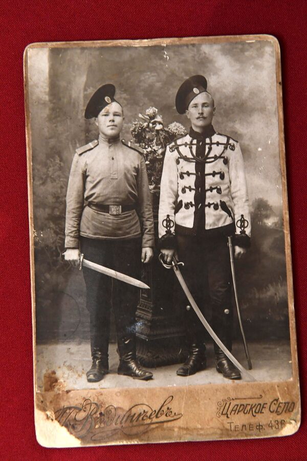 A photograph of members of a convoy that accompanied the royal family from Tsarskoe Selo to Tobolsk in 1917 A photograph of members of a convoy that accompanied the royal family from Tsarskoe Selo to Tobolsk in 1917 - Sputnik International
