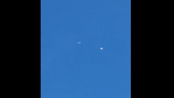 Plane chasing UFO - Sputnik International