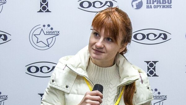 Mariia Butina, leader of a pro-gun organization, speaks on October 8, 2013 during a press conference in Moscow - Sputnik International