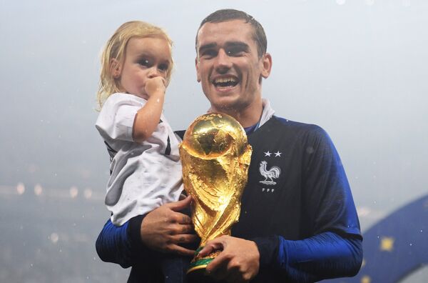 Liverpool Boss Klopp Could Be Eyeing Transfer From Reds to Bayern Munich, Ex-Manchester Star Says - Sputnik International