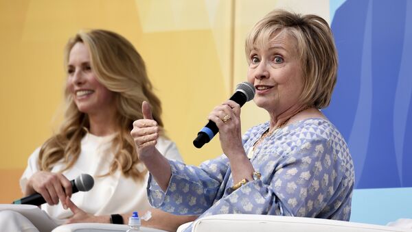 Former First Lady of The United States, Democratic presidential candidate and former Secretary of State Hillary Rodham Clinton, right, in conversation with Laurene Powell Jobs at OZY Fest in Central Park on Saturday, July 21, 2018, in New York - Sputnik International