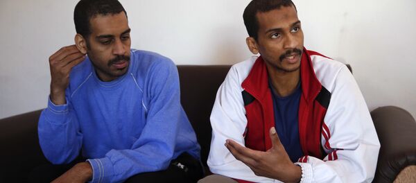 Alexanda Amon Kotey, left, and El Shafee Elsheikh, who were allegedly among four British jihadis who made up a brutal Islamic State cell dubbed The Beatles, speak during an interview with The Associated Press at a security center in Kobani, Syria, Friday, March 30, 2018.  - Sputnik International