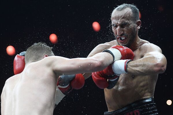 Fedor Chudinov and Nadjib Mohammedi fighting for WBA Interim title - Sputnik International