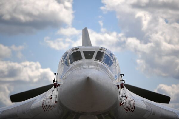 A Tupolev Tu-160 supersonic heavy strategic bomber at the International Aviation and Space Salon MAKS-2017 in Zhukovsky A Tupolev Tu-160 supersonic heavy strategic bomber at the International Aviation and Space Salon MAKS-2017 in Zhukovsky - Sputnik International