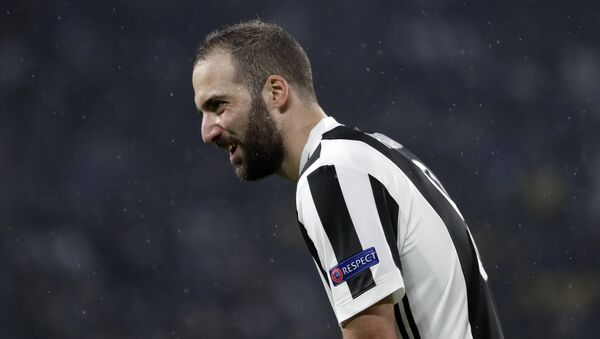 Juventus' Gonzalo Higuain reacts during the Champions League, round of 8, first-leg soccer match between Juventus and Real Madrid at the Allianz stadium in Turin, Italy, Tuesday, April 3, 2018 - Sputnik International