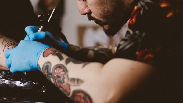 Tattoo artist - Sputnik International