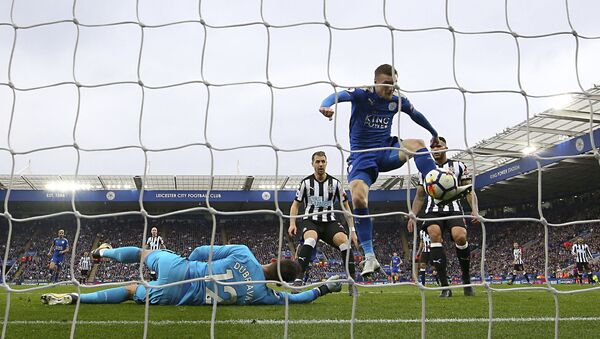 Leicester City's Jamie Vardy scores his side's first goal of the game against Newcastle, during the English Premier League soccer match at the King Power Stadium in Leicester, England, Saturday April 7, 2018 - Sputnik International