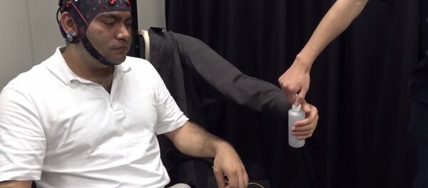 Brain-Controlled Prosthetic Arm - Sputnik International