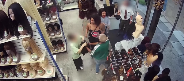 Maryland's Montgomery County Police Department looking for three suspects who stole wigs - Sputnik International