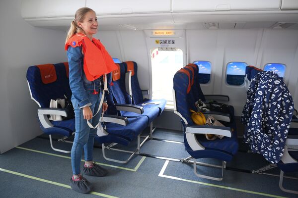What Does It Feel Like to Be a Flight Attendant - Sputnik International