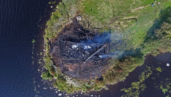 Burned Church of Assumption in the Russian city of Kondopoga, Karelia - Sputnik International