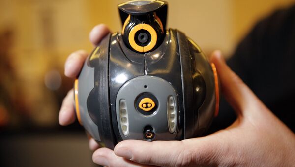 WowWee's Spyball, a Wi-Fi-enabled spycam robot, is shown at CES Unveiled, the official press event of the 2009 Consumer Electronics Show (CES), in Las Vegas, Tuesday, Jan. 6, 2009 - Sputnik International