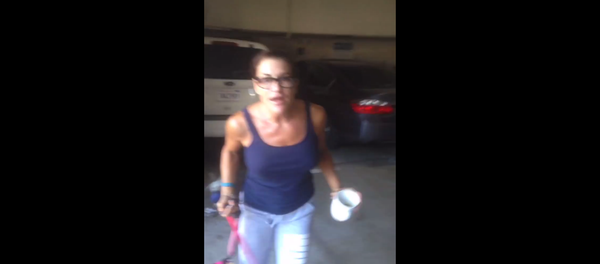 Video shows LA woman throw coffee on worker after calling contractors 'wetback' Video shows LA woman throw coffee on worker after calling contractors 'wetback' - Sputnik International