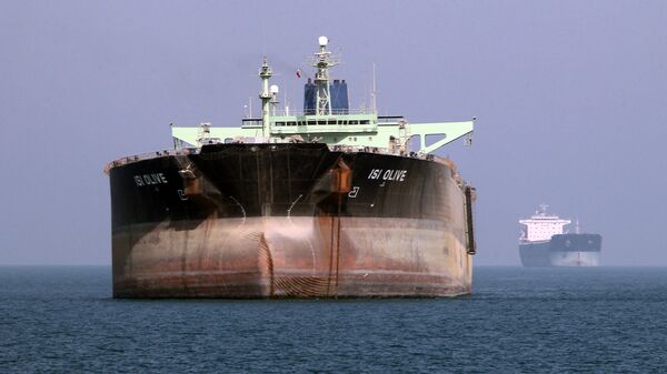 An oil tanker is seen off the port of Bandar Abbas, southern Iran (File) - Sputnik International