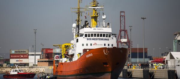 Aquarius migrant rescue vessel with reportedly 141 people on board Aquarius migrant rescue vessel with reportedly 141 people on board - Sputnik International