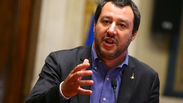 League party leader Matteo Salvini speaks at the media after a round of consultations with Italy's newly appointed Prime Minister Giuseppe Conte at the Lower House in Rome, Italy, May 24, 2018 - Sputnik International
