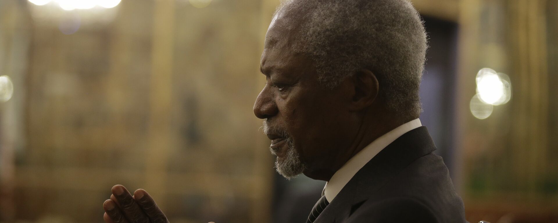 Former U.N. Secretary General Kofi Annan is interviewed by the Associated Press at the Palazzo Reale, in Milan, Italy, Saturday, Nov. 4, 2017. Annan and Mozambican humanitarian and widow of Nelson Mandela Graca Machel are addressing a summit on the global crisis of malnutrition that is an underlying cause of half of child deaths - Sputnik International, 1920, 05.02.2023