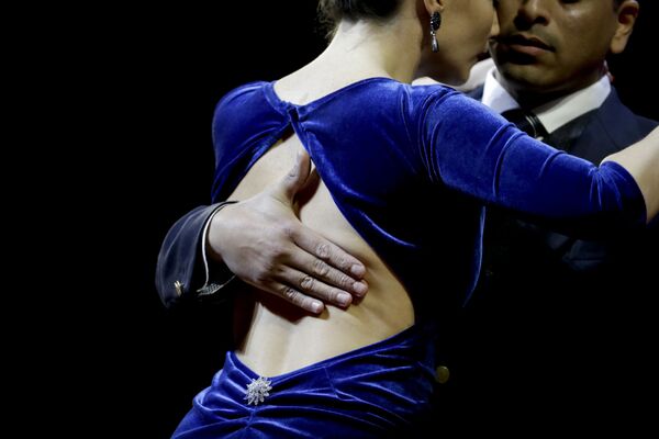 Tango World Championship: Russian Duo Grabs First Prize in Stage Category - Sputnik International