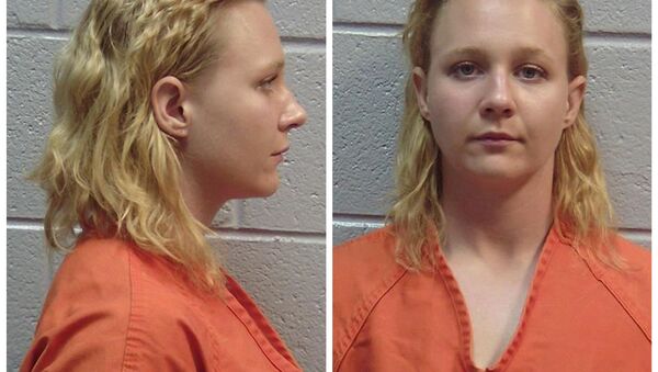 Combination photo showing Reality Winner, the U.S. intelligence contractor charged with leaking classified National Security Agency material, is seen in these undated booking photos in Lincolnton, Georgia, U.S., received June 8, 2017 - Sputnik International