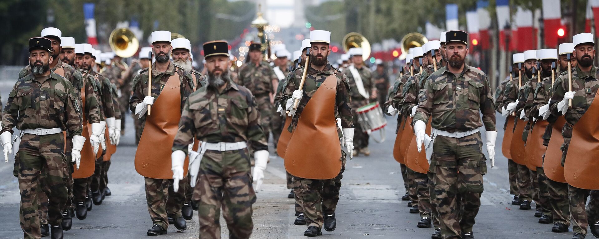 Soldiers of the French Foreign Legion parade on the Champs Elysees avenue during a rehearsal for Bastille Day, early Wednesday, July 11, 2018 in Paris - Sputnik International, 1920, 23.08.2022