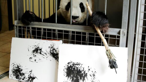 Painting panda - Sputnik International
