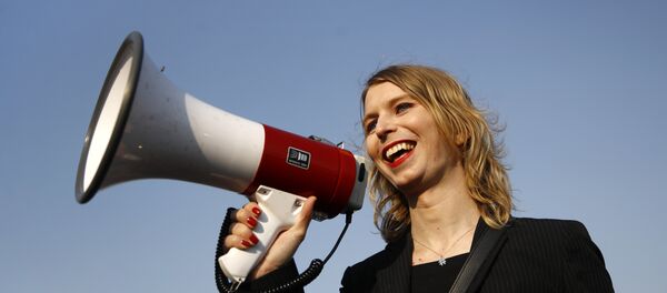 In this April 18, 2018 photo, Chelsea Manning addresses participants at an anti-fracking rally in Baltimore. It's one of the most unconventional U.S. Senate bids in recent memory: Manning, America's most famous convicted leaker, is seeking to win Maryland’s Democratic primary - Sputnik International